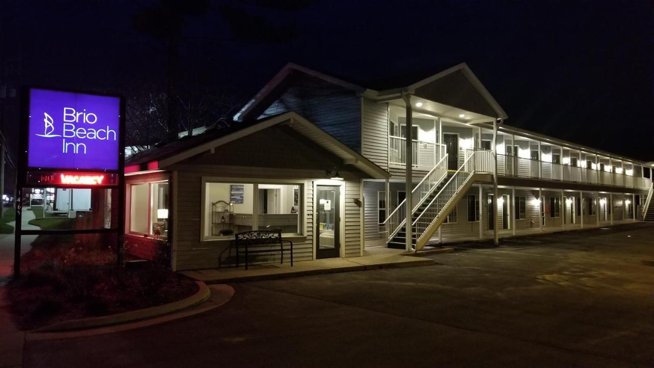 Brio Beach Inn Traverse City Extérieur photo